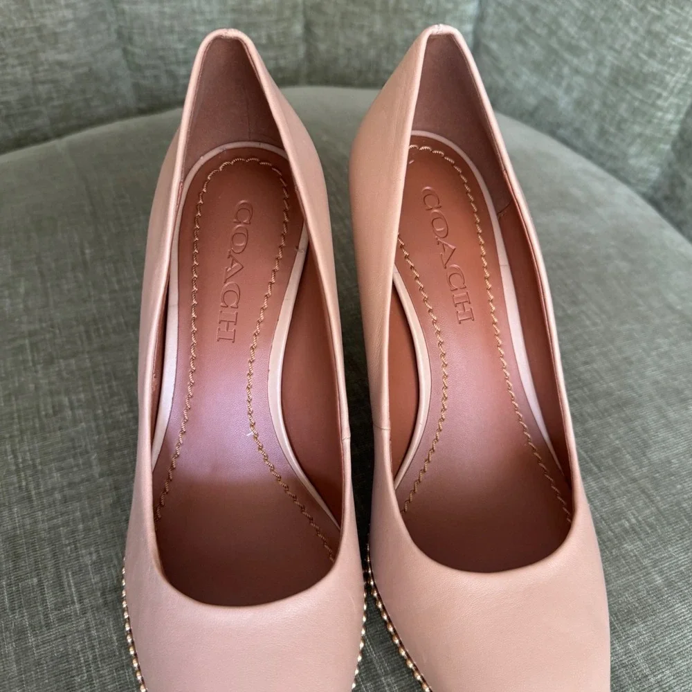 Coach Parker Ballchain Pumps Nude Heels 7 Leather Pointed Toe w/ COA - Picture 2 of 10